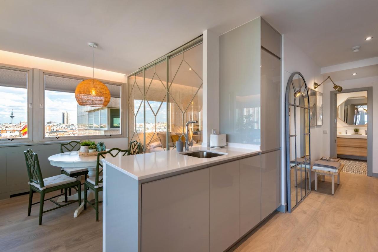 2 Bedrooms 1 Bathroom Furnished - Justicia - Incredible Views - Mintystay マドリード エクステリア 写真