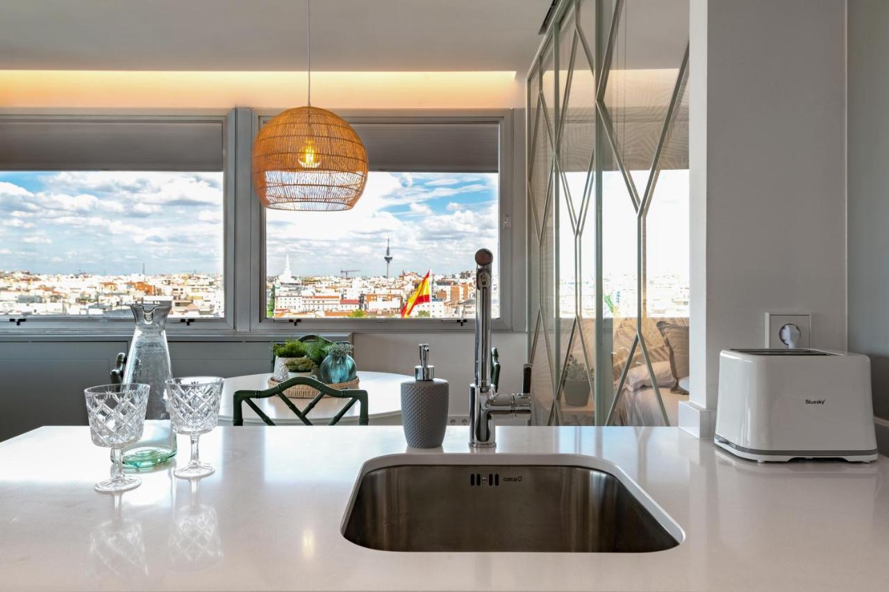 2 Bedrooms 1 Bathroom Furnished - Justicia - Incredible Views - Mintystay マドリード エクステリア 写真