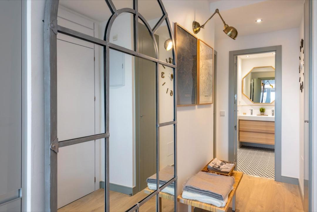 2 Bedrooms 1 Bathroom Furnished - Justicia - Incredible Views - Mintystay マドリード エクステリア 写真