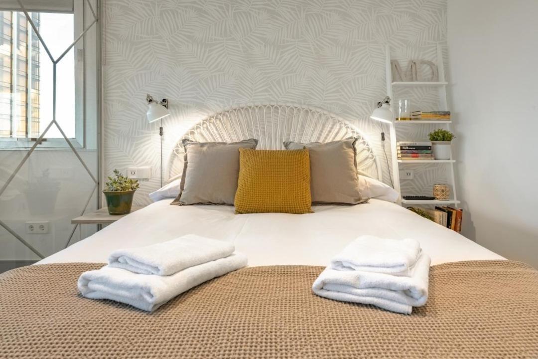 2 Bedrooms 1 Bathroom Furnished - Justicia - Incredible Views - Mintystay マドリード エクステリア 写真