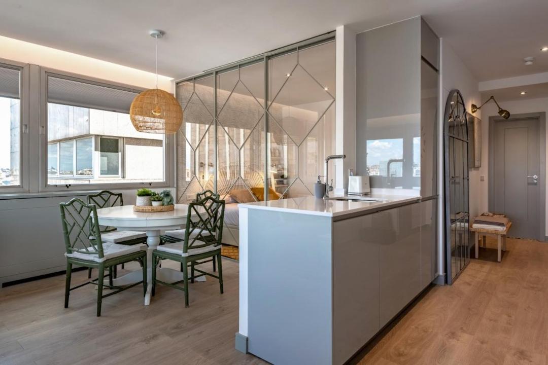 2 Bedrooms 1 Bathroom Furnished - Justicia - Incredible Views - Mintystay マドリード エクステリア 写真